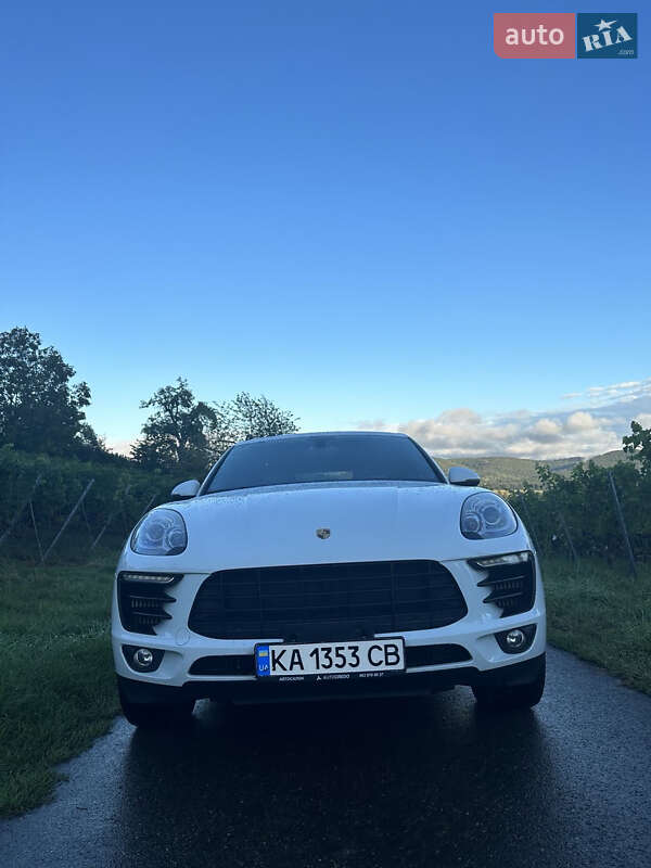 Внедорожник / Кроссовер Porsche Macan 2015 в Киеве