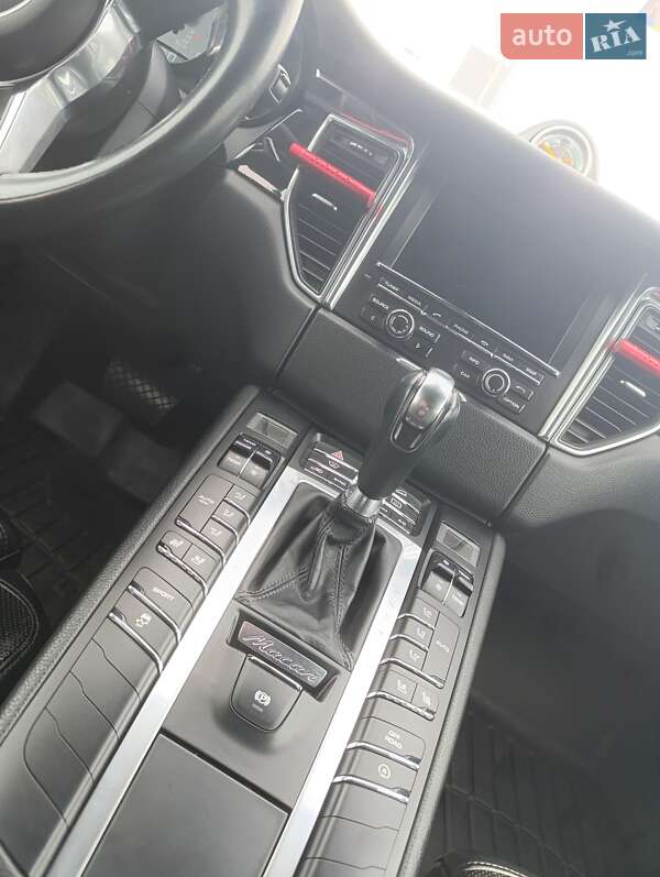 Внедорожник / Кроссовер Porsche Macan 2015 в Киеве фото 16 Внедорожник / Кроссовер Porsche Macan 2015 в Киеве