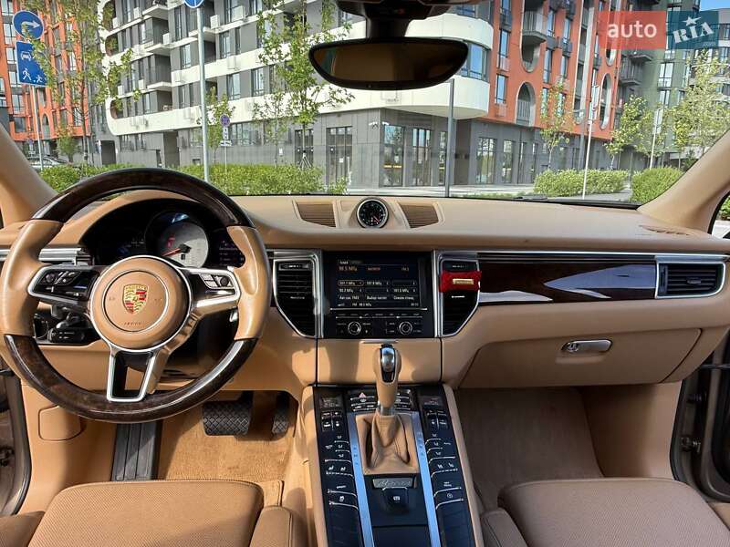 Внедорожник / Кроссовер Porsche Macan 2014 в Киеве