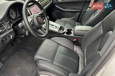 Внедорожник / Кроссовер Porsche Macan 2023 в 