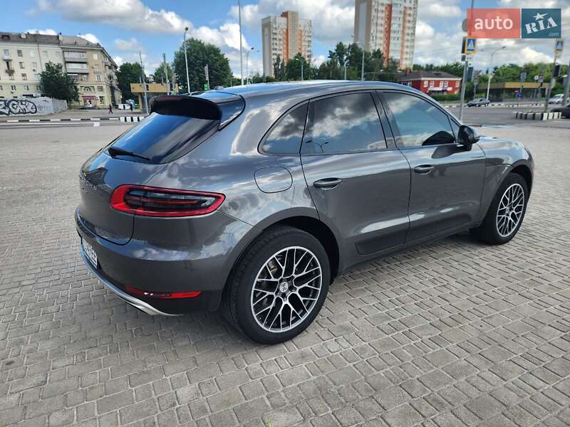 Внедорожник / Кроссовер Porsche Macan 2018 в Киеве