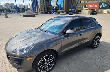Внедорожник / Кроссовер Porsche Macan 2018 в 