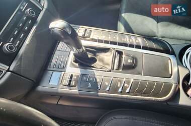 Внедорожник / Кроссовер Porsche Macan 2018 в 