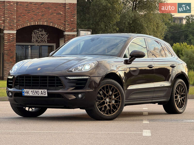 Внедорожник / Кроссовер Porsche Macan 2018 в 