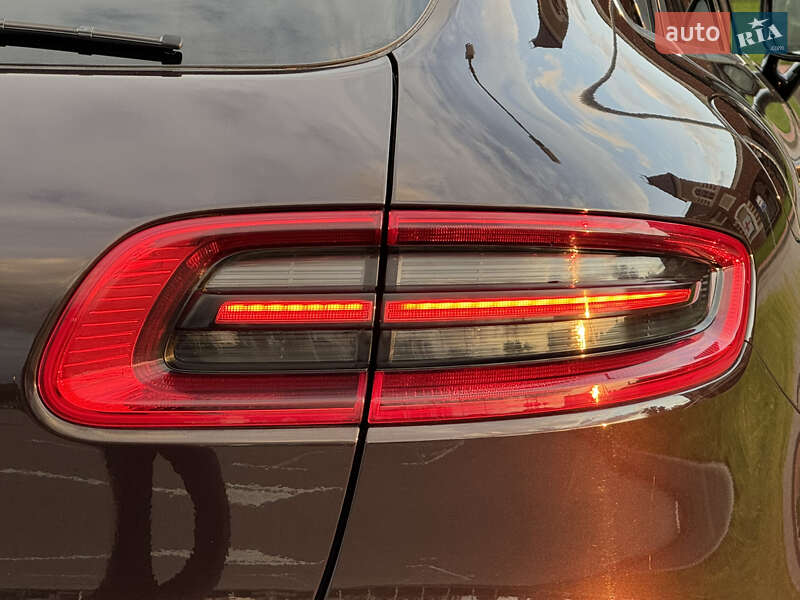 Внедорожник / Кроссовер Porsche Macan 2018 в Киеве