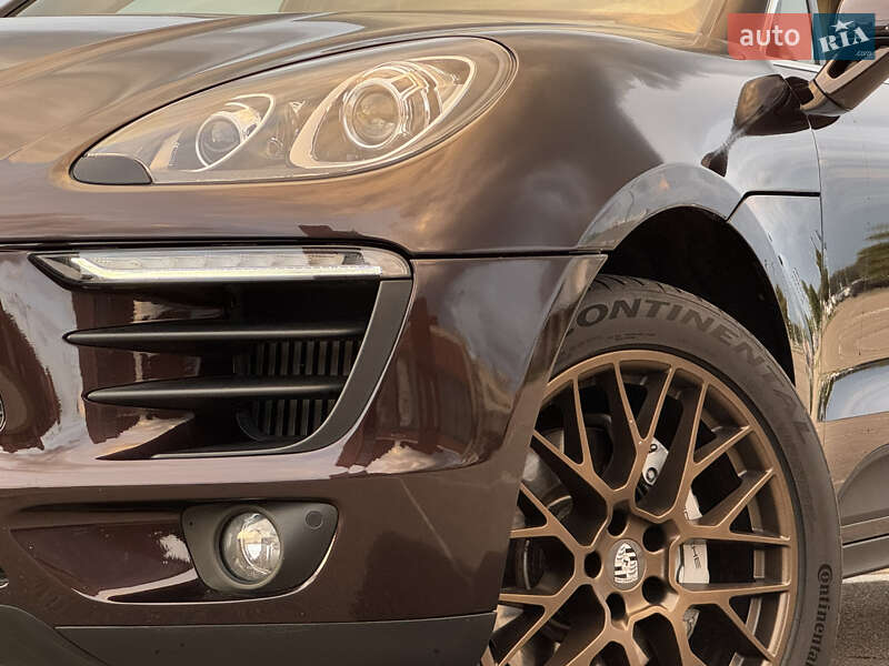 Внедорожник / Кроссовер Porsche Macan 2018 в Киеве