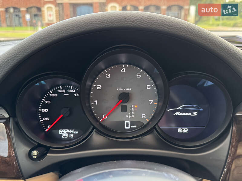 Внедорожник / Кроссовер Porsche Macan 2018 в Киеве