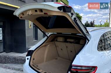 Внедорожник / Кроссовер Porsche Macan 2014 в 