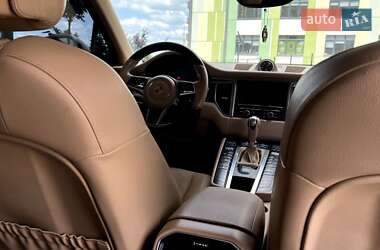 Внедорожник / Кроссовер Porsche Macan 2014 в 