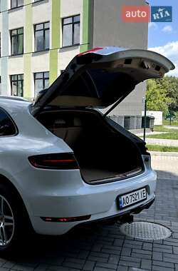 Внедорожник / Кроссовер Porsche Macan 2014 в 