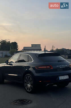 Внедорожник / Кроссовер Porsche Macan 2015 в 