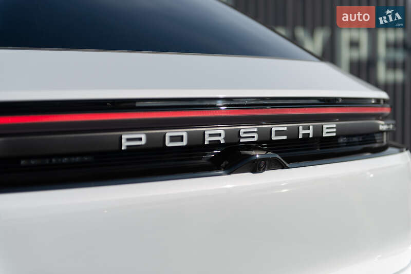 Внедорожник / Кроссовер Porsche Macan 2025 в Мукачево