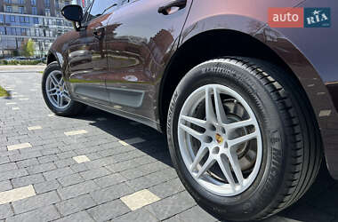 Внедорожник / Кроссовер Porsche Macan 2016 в 