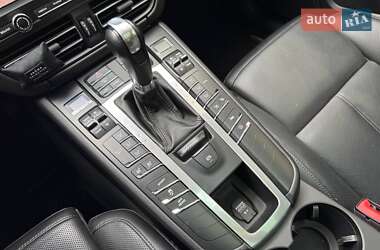 Внедорожник / Кроссовер Porsche Macan 2019 в 