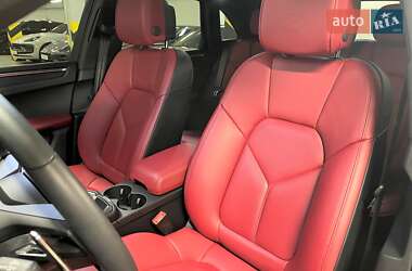 Внедорожник / Кроссовер Porsche Macan 2024 в 