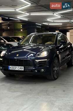 Внедорожник / Кроссовер Porsche Macan 2016 в 