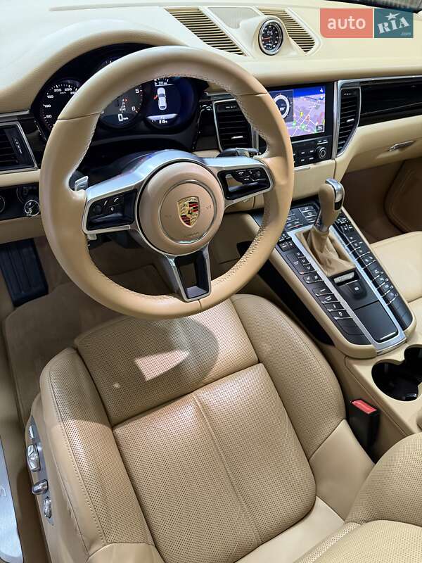 Внедорожник / Кроссовер Porsche Macan 2016 в Одессе