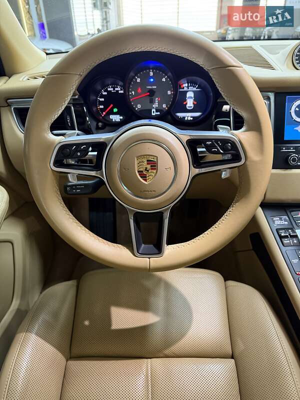 Внедорожник / Кроссовер Porsche Macan 2016 в Одессе