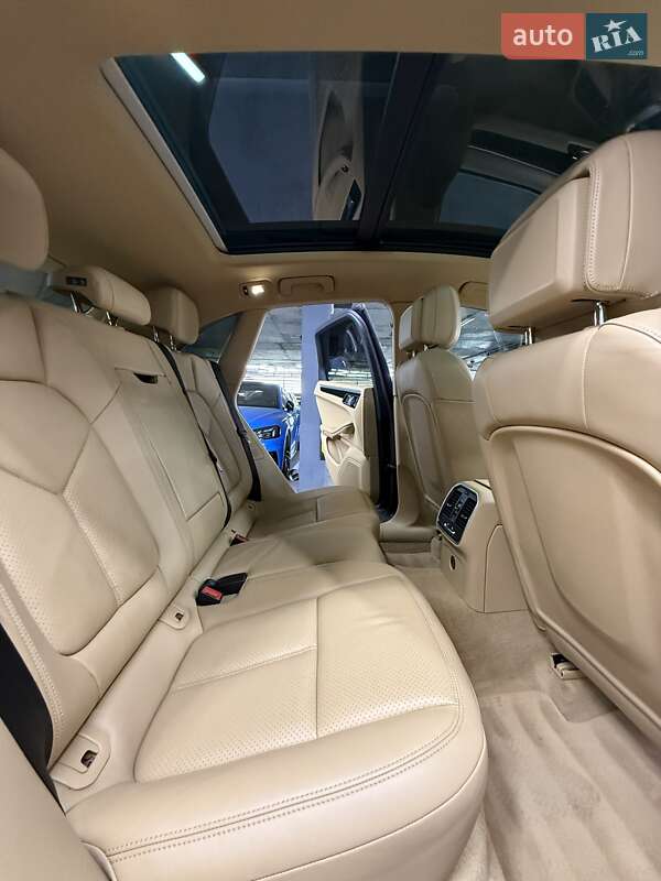 Внедорожник / Кроссовер Porsche Macan 2016 в Одессе