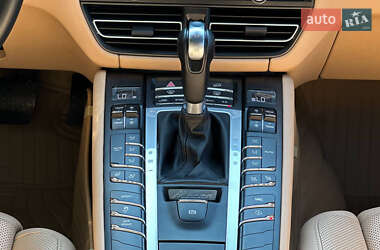 Внедорожник / Кроссовер Porsche Macan 2021 в 