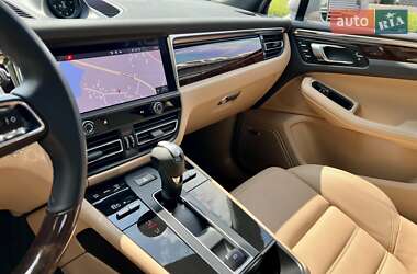 Внедорожник / Кроссовер Porsche Macan 2022 в 