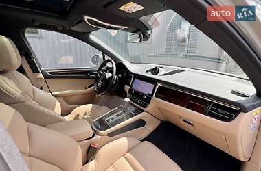 Внедорожник / Кроссовер Porsche Macan 2022 в 