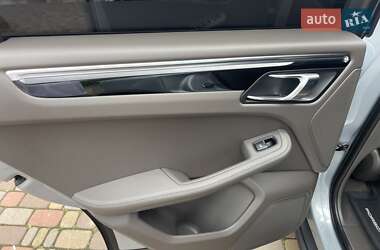 Внедорожник / Кроссовер Porsche Macan 2023 в 
