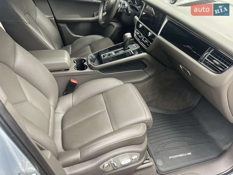 Позашляховик / Кросовер Porsche Macan 2023 в Києві