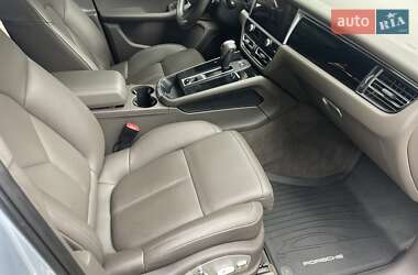 Внедорожник / Кроссовер Porsche Macan 2023 в 