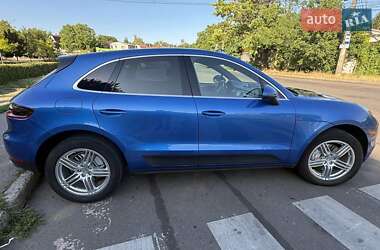 Внедорожник / Кроссовер Porsche Macan 2016 в 