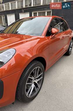 Внедорожник / Кроссовер Porsche Macan 2022 в 