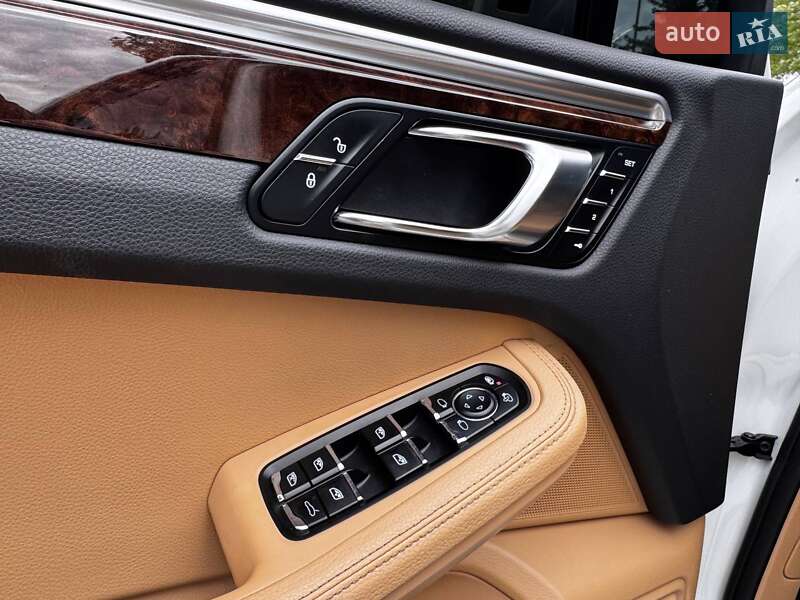 Внедорожник / Кроссовер Porsche Macan 2018 в Днепре