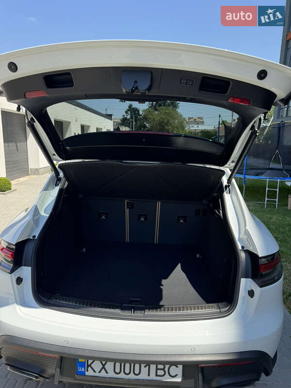 Внедорожник / Кроссовер Porsche Macan 2023 в Чорткове