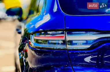 Внедорожник / Кроссовер Porsche Macan 2023 в 