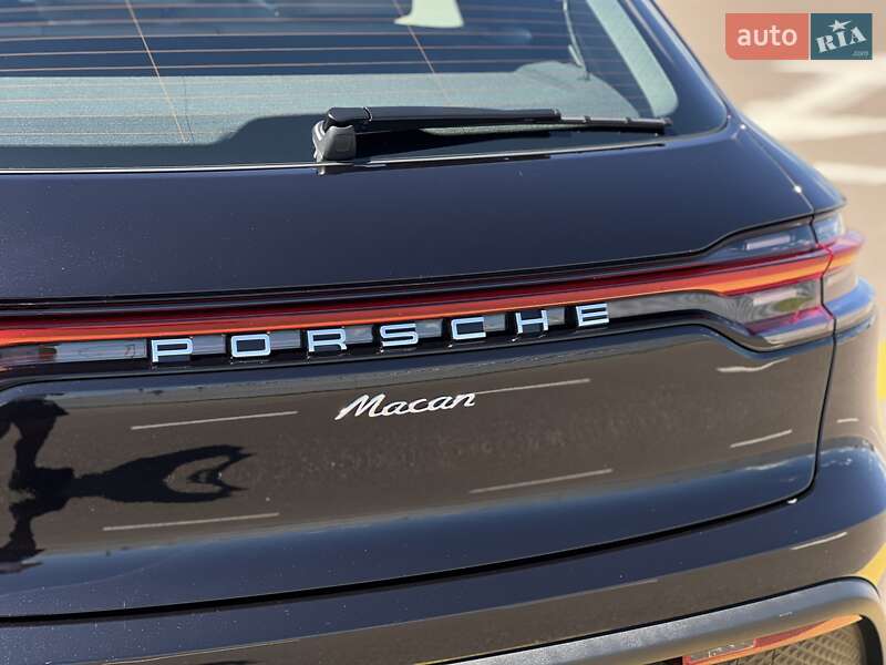 Внедорожник / Кроссовер Porsche Macan 2024 в Киеве
