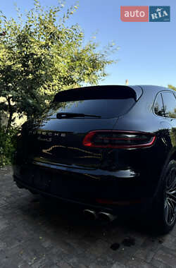 Внедорожник / Кроссовер Porsche Macan 2015 в 