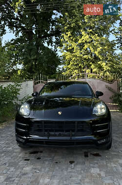 Внедорожник / Кроссовер Porsche Macan 2015 в 