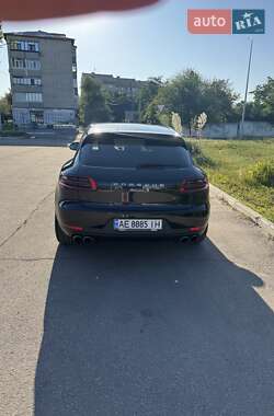 Внедорожник / Кроссовер Porsche Macan 2014 в 