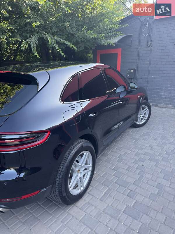 Позашляховик / Кросовер Porsche Macan 2014 в Павлограді
