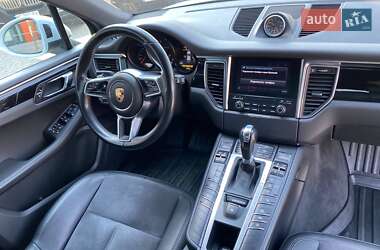 Внедорожник / Кроссовер Porsche Macan 2018 в 