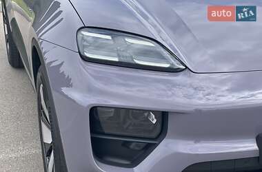 Внедорожник / Кроссовер Porsche Macan 2024 в 
