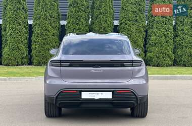 Внедорожник / Кроссовер Porsche Macan 2024 в 