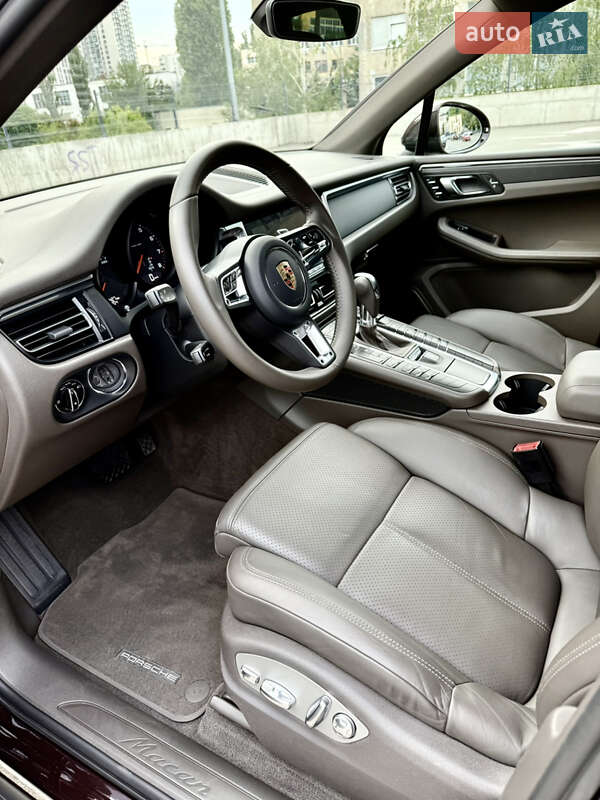 Внедорожник / Кроссовер Porsche Macan 2021 в Киеве