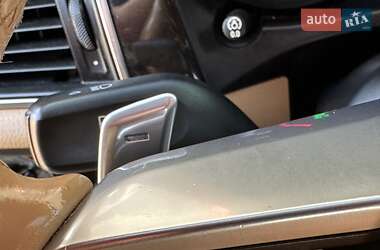 Внедорожник / Кроссовер Porsche Macan 2015 в 