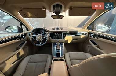 Внедорожник / Кроссовер Porsche Macan 2015 в 