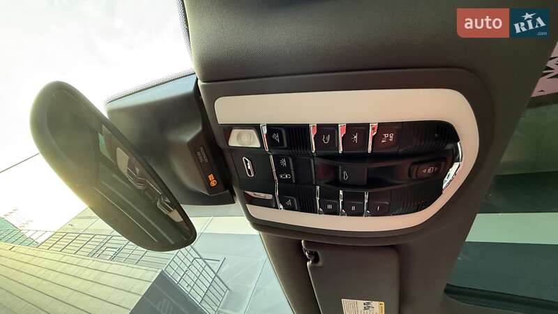 Внедорожник / Кроссовер Porsche Macan 2017 в Киеве фото 36 Внедорожник / Кроссовер Porsche Macan 2017 в Киеве