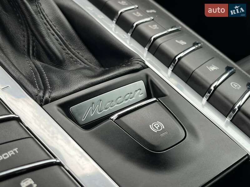 Позашляховик / Кросовер Porsche Macan 2020 в Львові