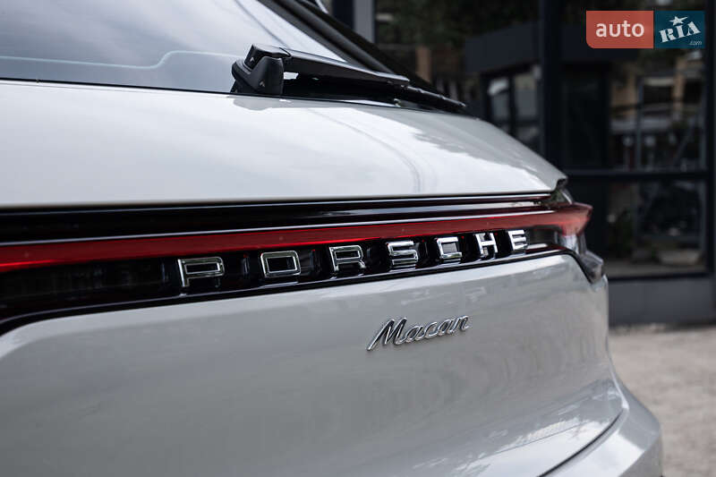 Внедорожник / Кроссовер Porsche Macan 2022 в Киеве