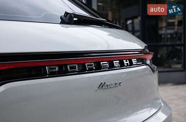 Внедорожник / Кроссовер Porsche Macan 2022 в 