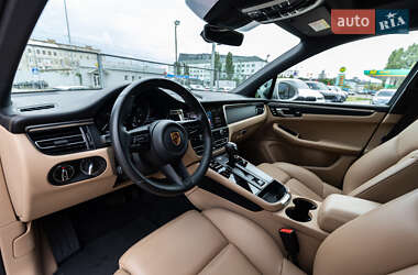 Внедорожник / Кроссовер Porsche Macan 2022 в 